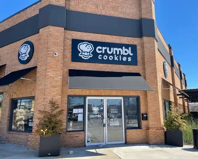 Crumbl Cookie Franchise Owner Salary, Revenue & Profit 2024
