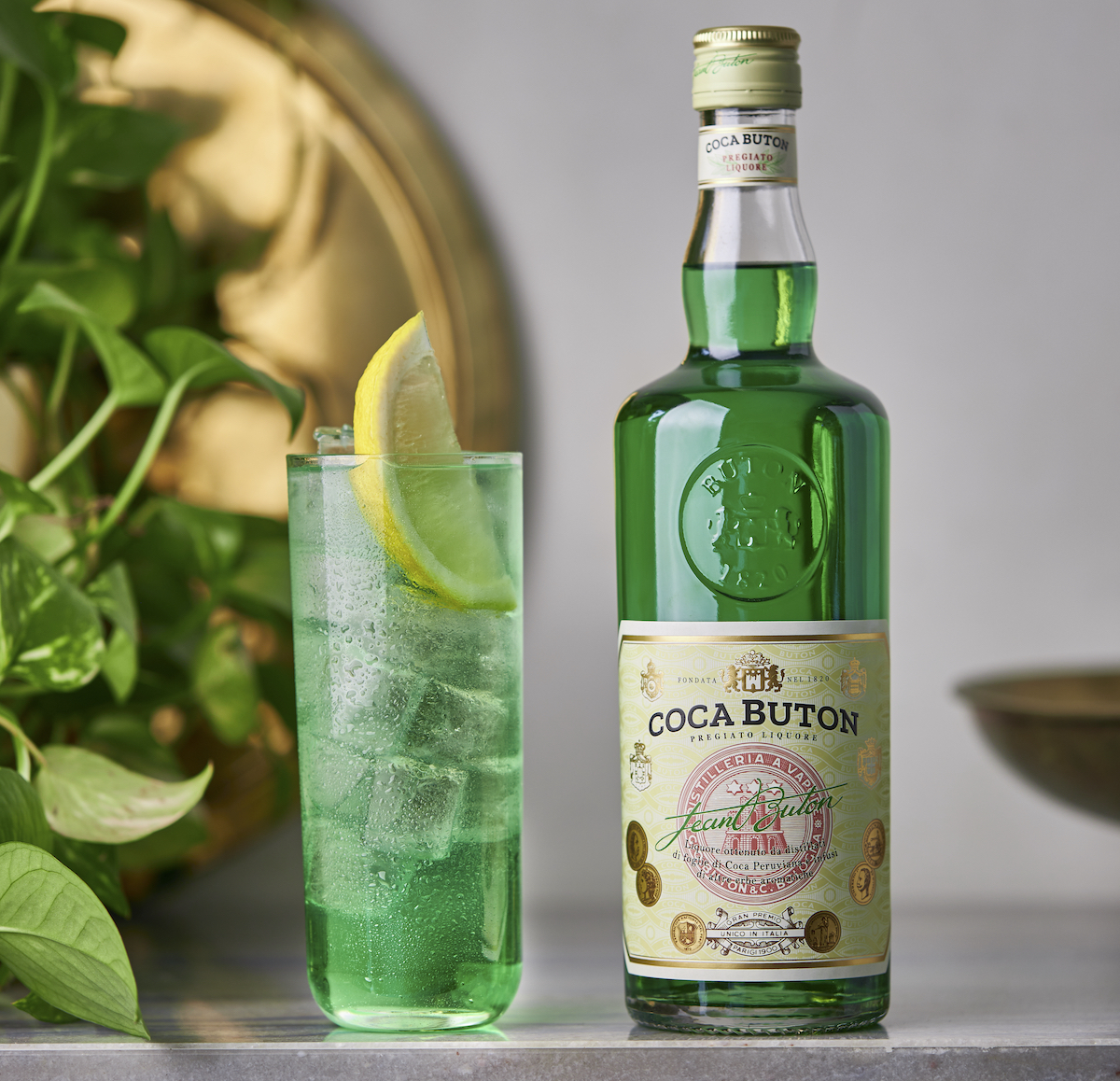 Coca Fizz, il drink fresco e versatile a base di Coca Buton Drinkabile