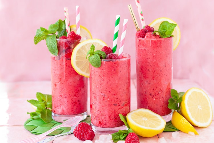 12 Raspberry Vodka Cocktails