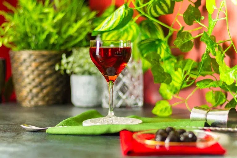 Red Hook Cocktail Recipe by DrinksWorld