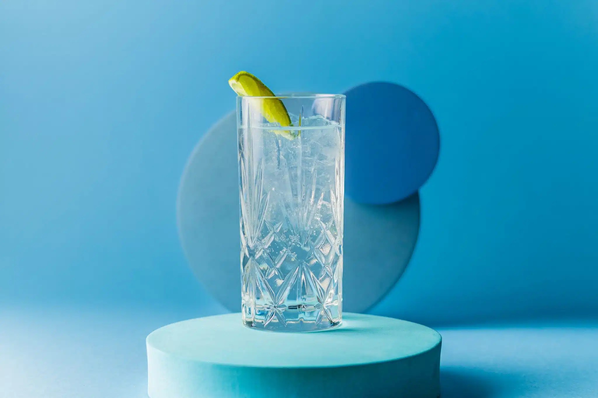 Vodka Tonic Cocktail Recipe by DrinksWorld