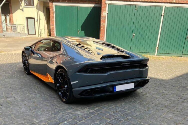 Huracan Avio mieten in Düsseldorf DRIVAR Sportwagenvermietung
