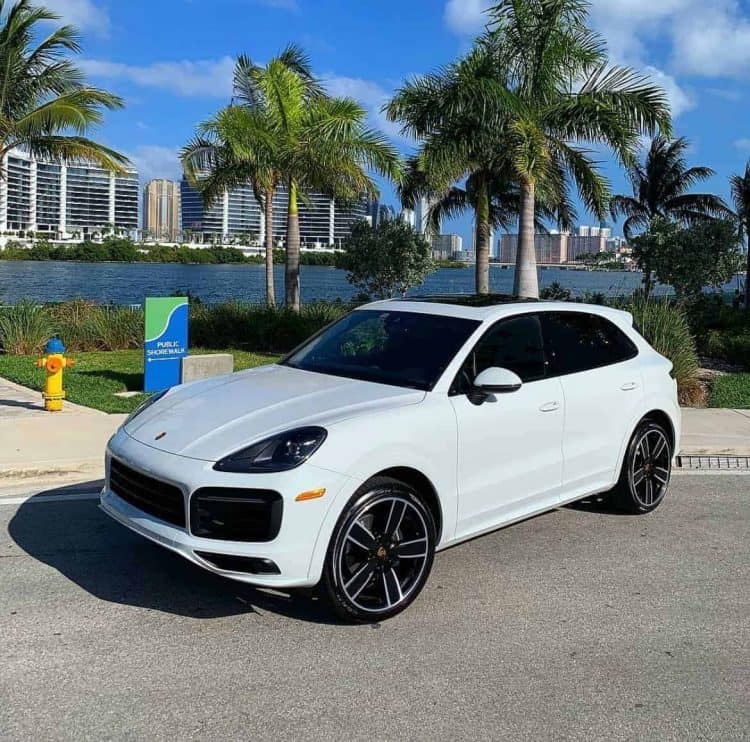 Rent a white Porsche Cayenne in Miami DRIVAR Luxury cars rental