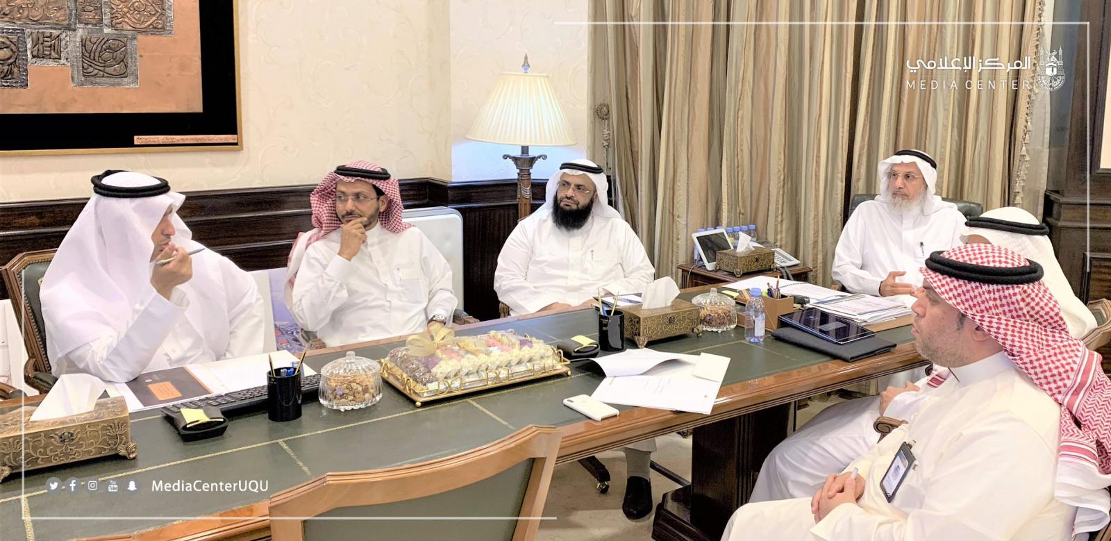 أم القرى تشرع في تنفيذ مشروع قياس رضا الحجاج حول مستوى