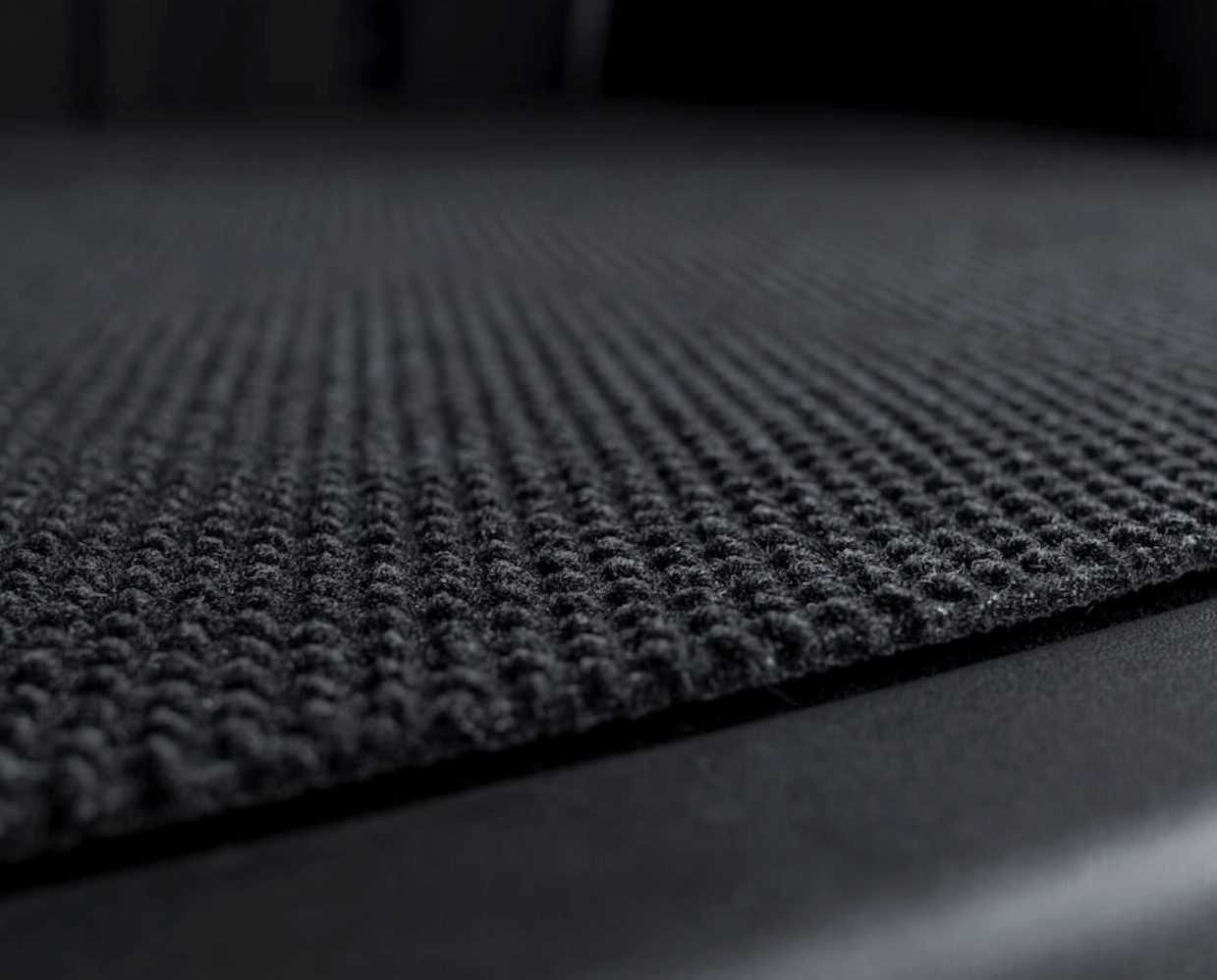 Tesla adds new rugged textile waterproof mats for Model 3/Y Drive