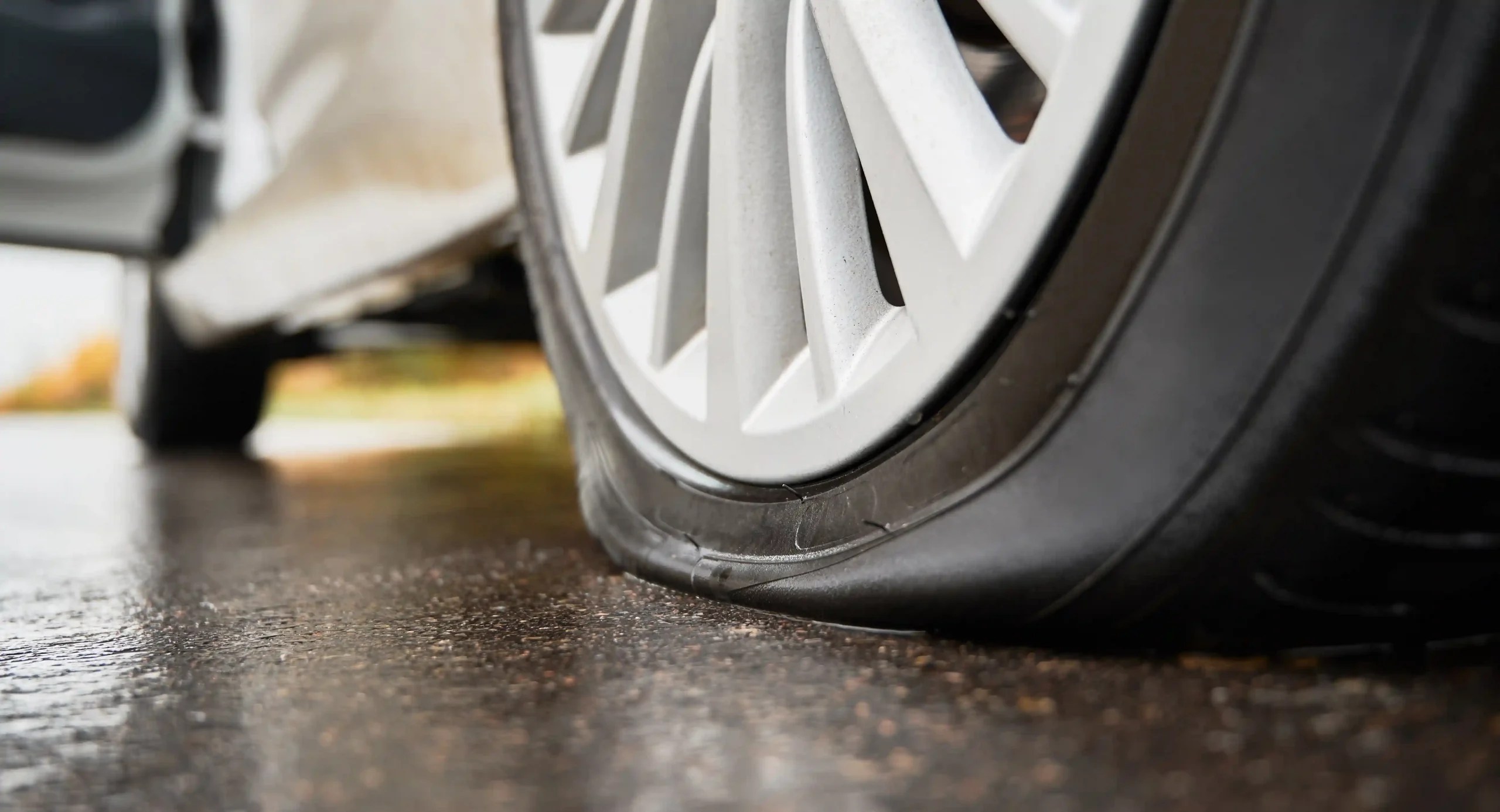 Why Are My Tires Flat? 7 Reasons and Their Solution!