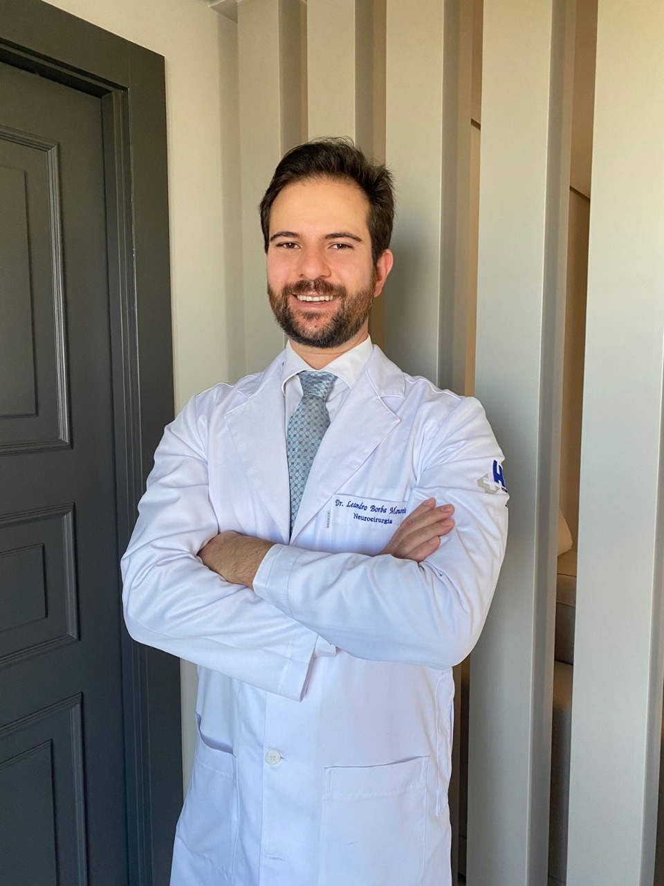 Dr Leandro Borba Especialista Neurocirurgião