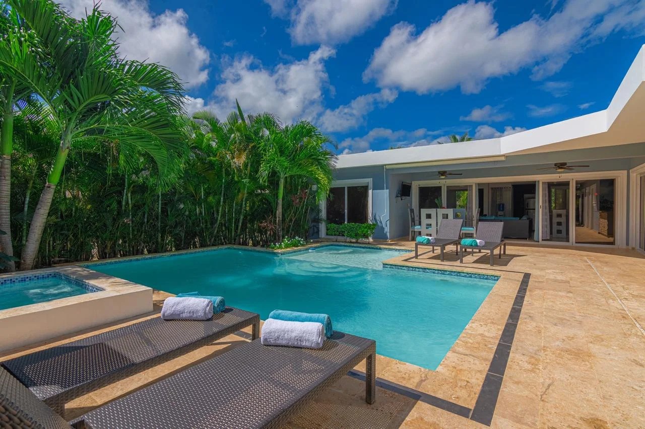 Villa for Sale RE/MAX ATLANTIS