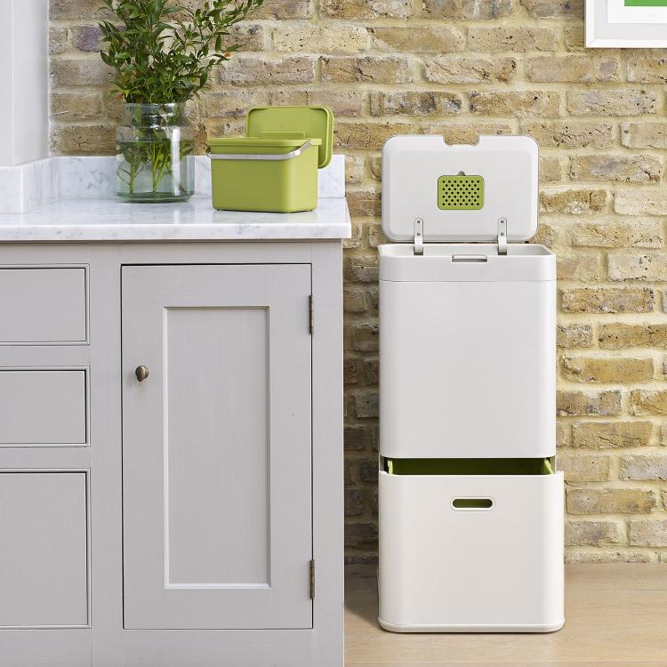 Smart Garbage Can That Sorts Your Waste For You