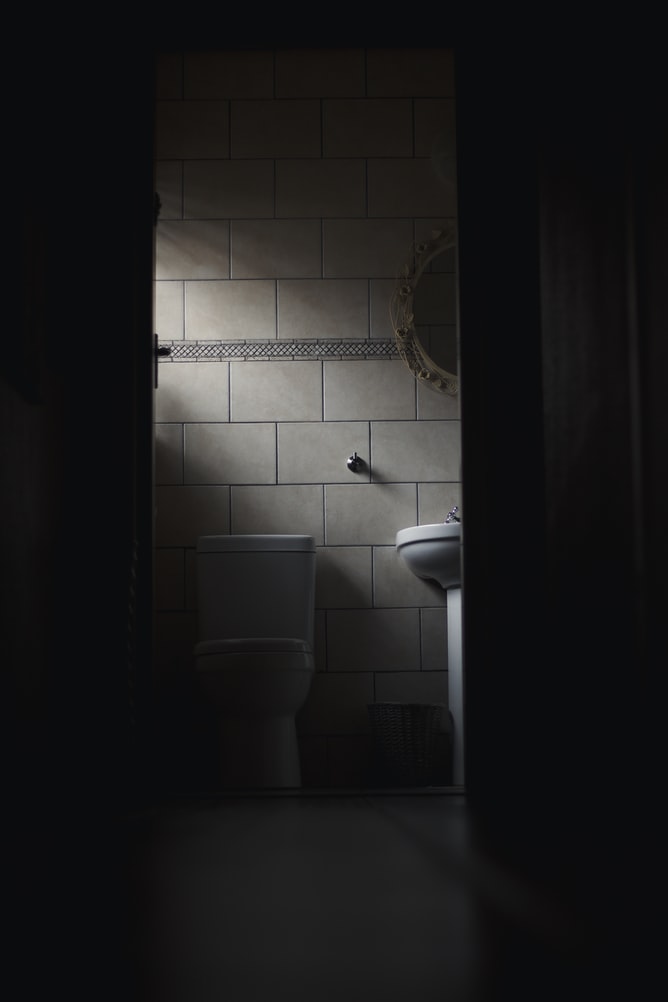 Will A Clogged Toilet Unclog Itself?