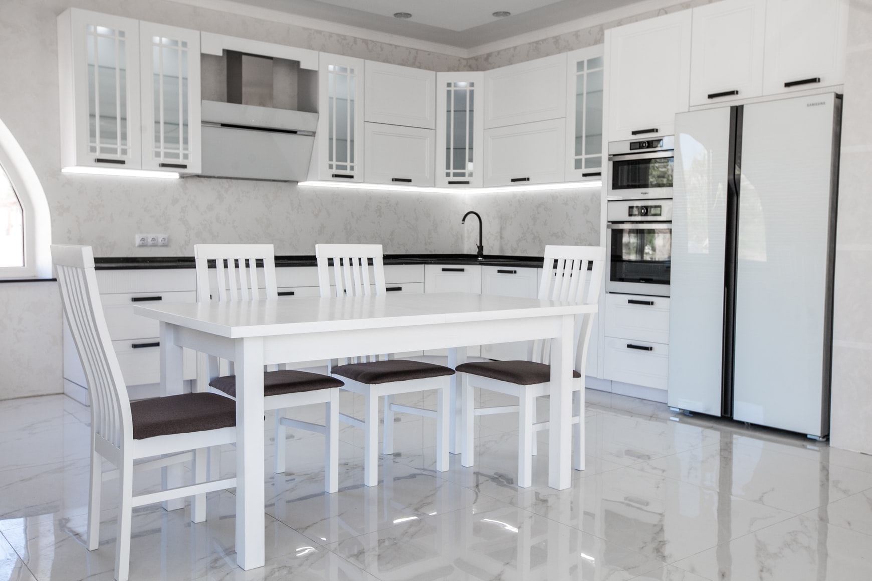 How To Clean Grease Off Laminate Kitchen (StepByStep