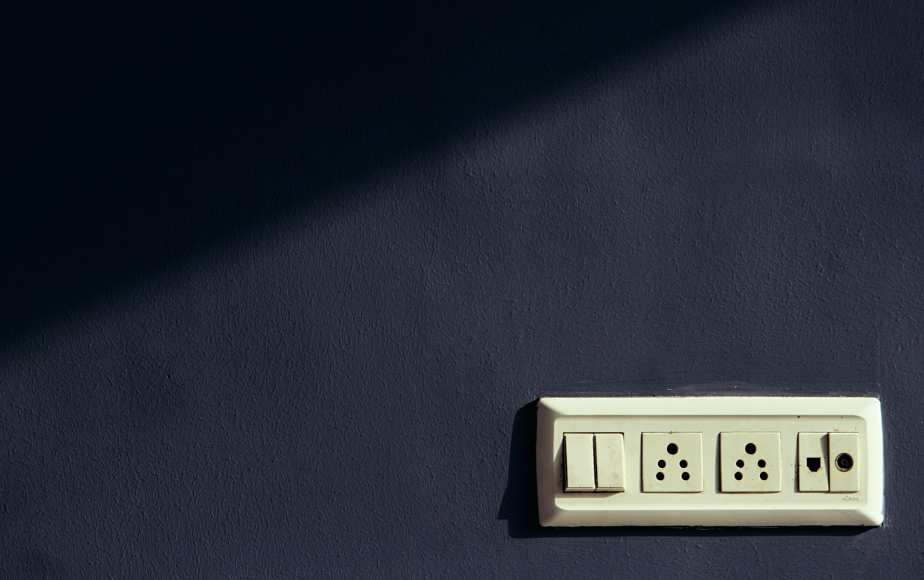 How To Fix Warm Wall Near Electrical Outlet (StepByStep)