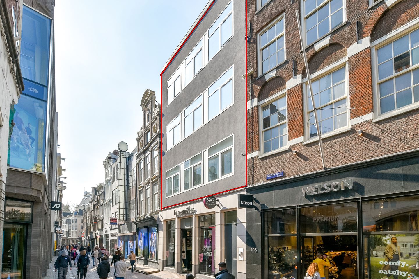 DRS Makelaars heeft ca. 623 m² aangehuurd op de Kalverstraat 110 te