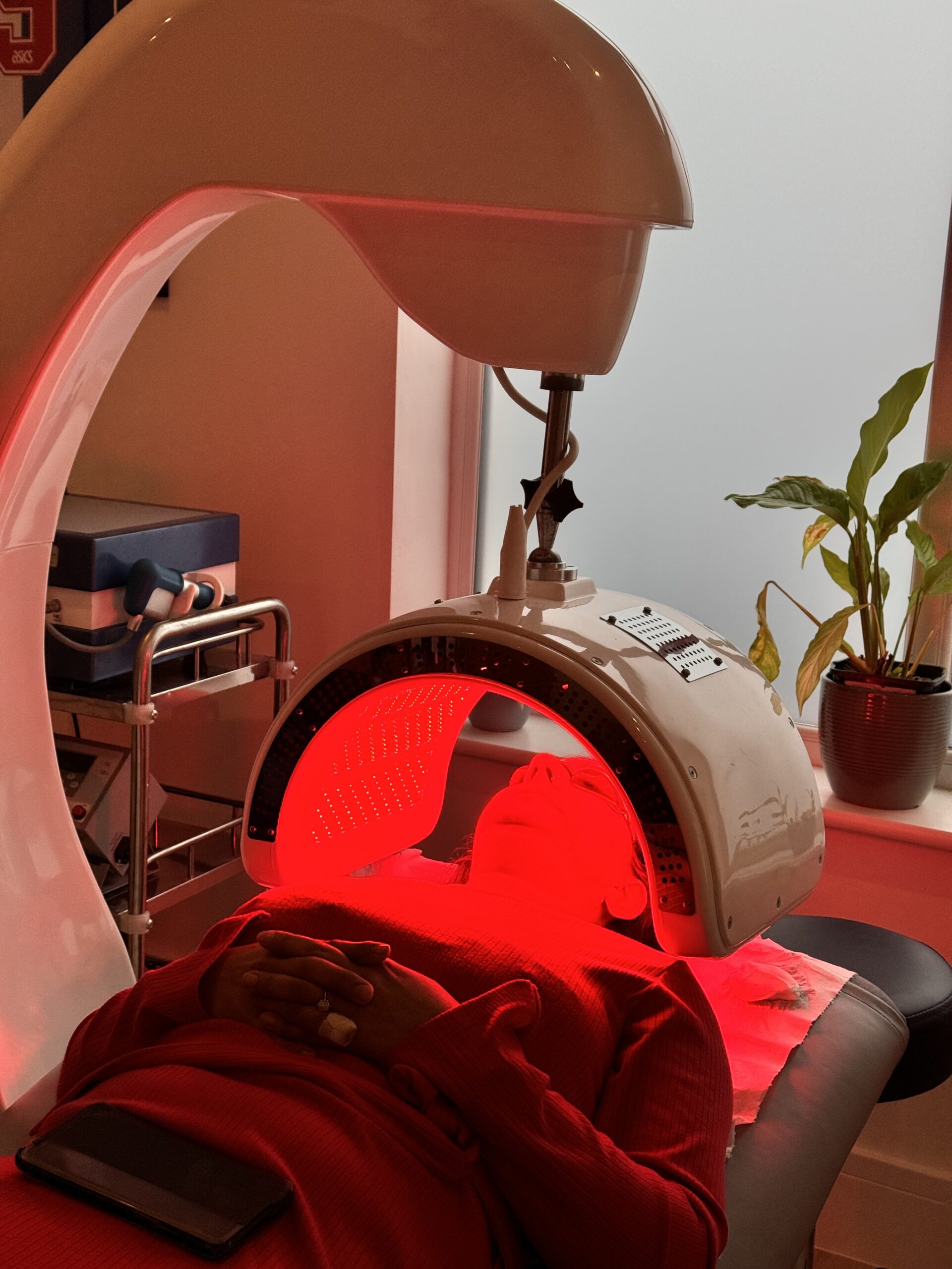 LED Light Phototherapy Dr Sultana Clinic