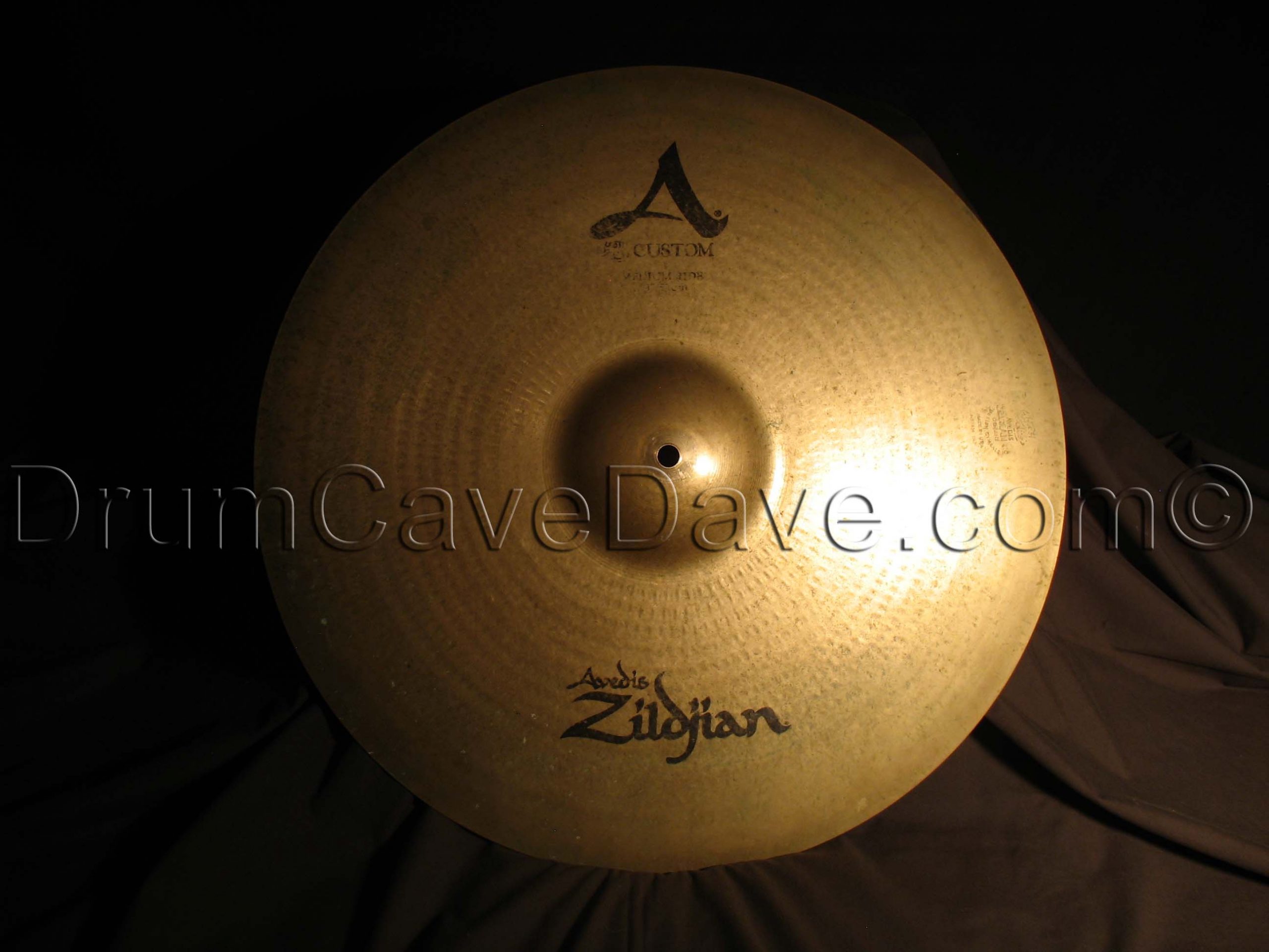 20" ZILDJIAN A CUSTOM MEDIUM RIDE CYMBAL, 2722 grams, GOOD to GREAT