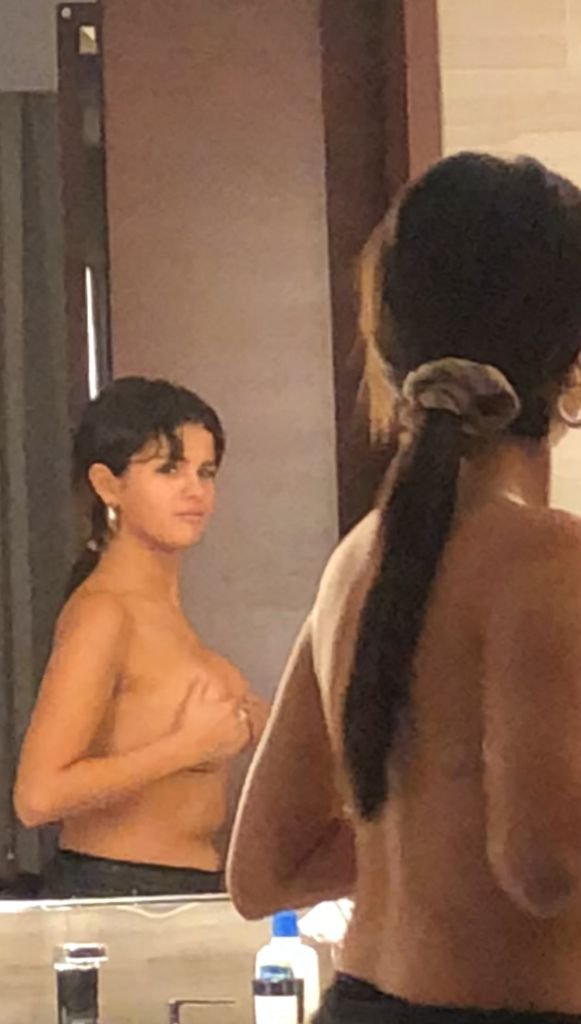 Selena Gomez Topless 2 - DrunkenStepFather.com