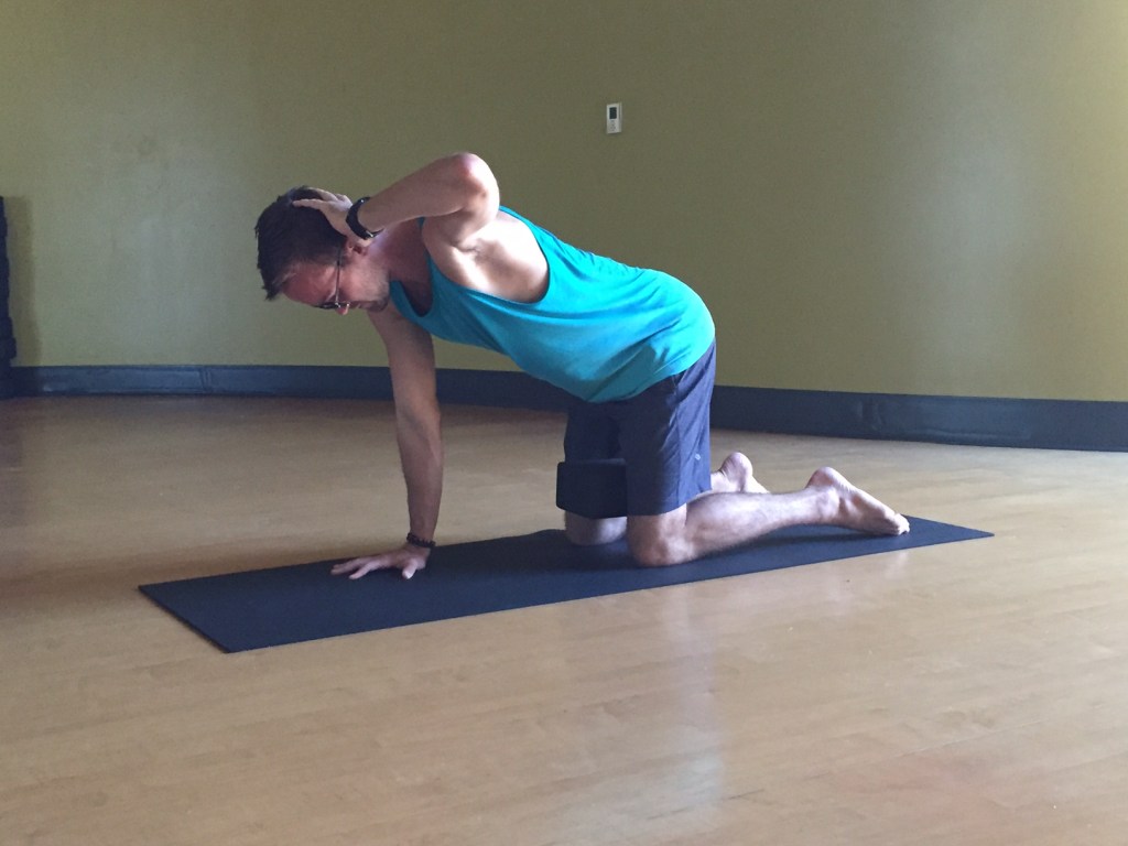 3 Yoga Poses for Thoracic Spine Mobility Mindful MVMNT
