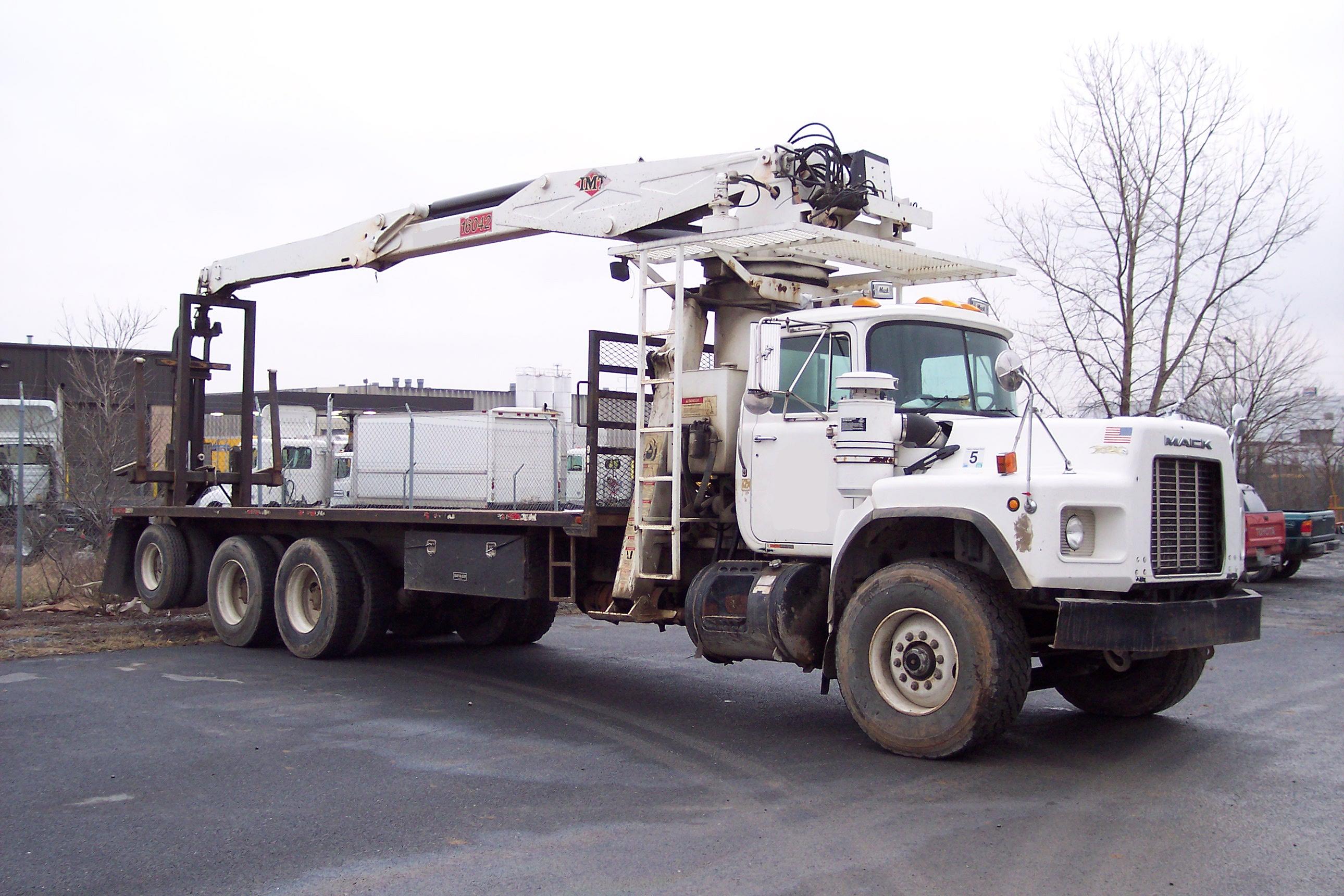 IMT 16042 Drywall, Wallboard, Boom Truck For Sale.