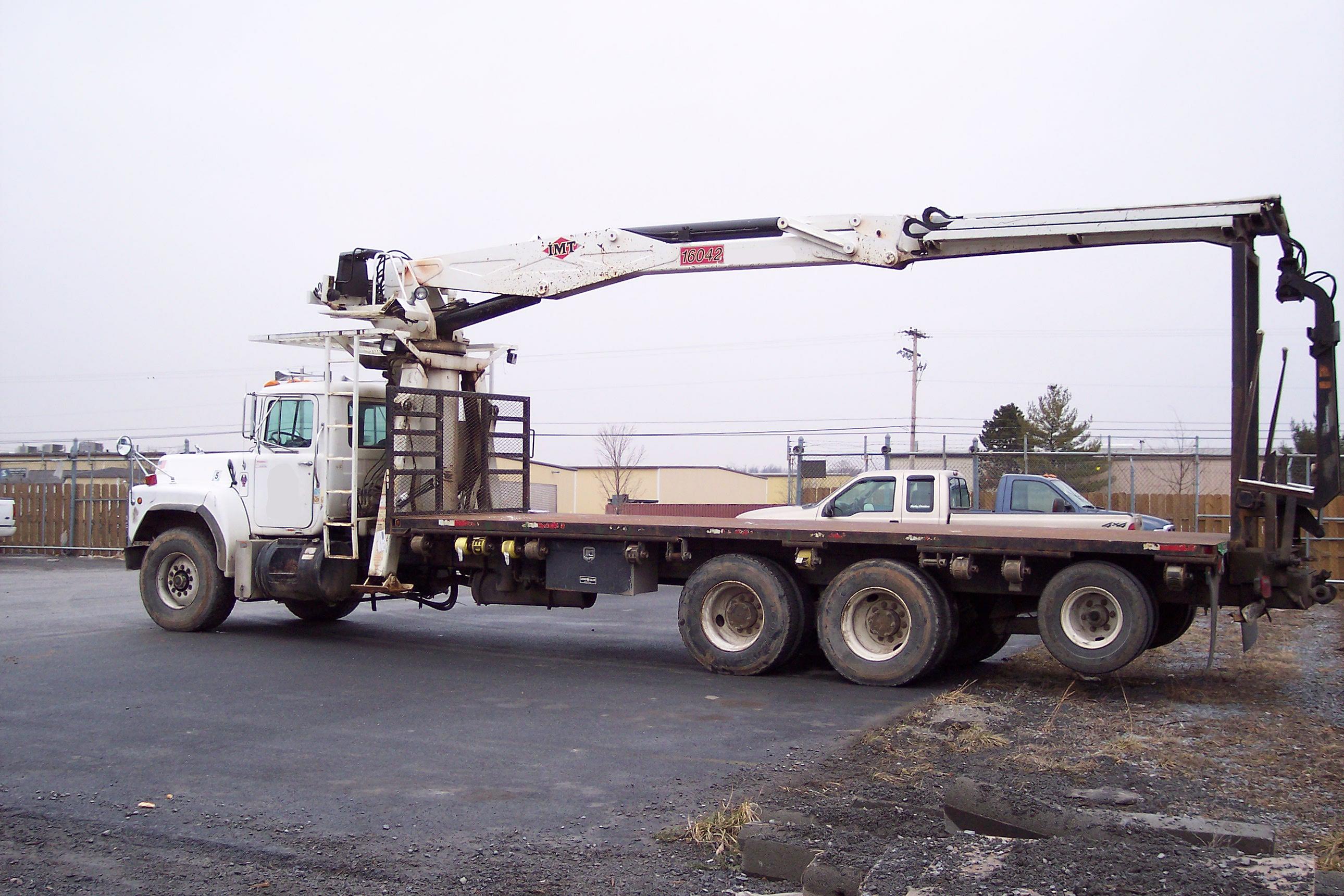 IMT 16042 Drywall, Wallboard, Boom Truck For Sale.