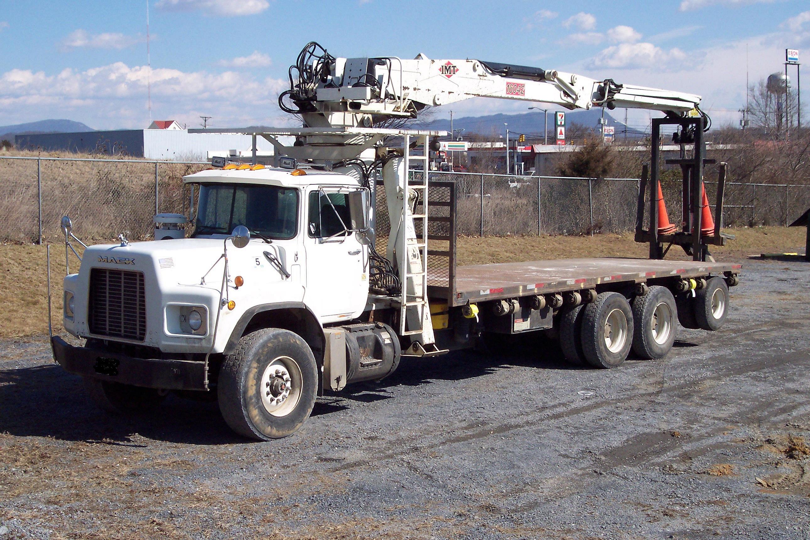 IMT 16042 Drywall, Wallboard, Boom Truck For Sale.