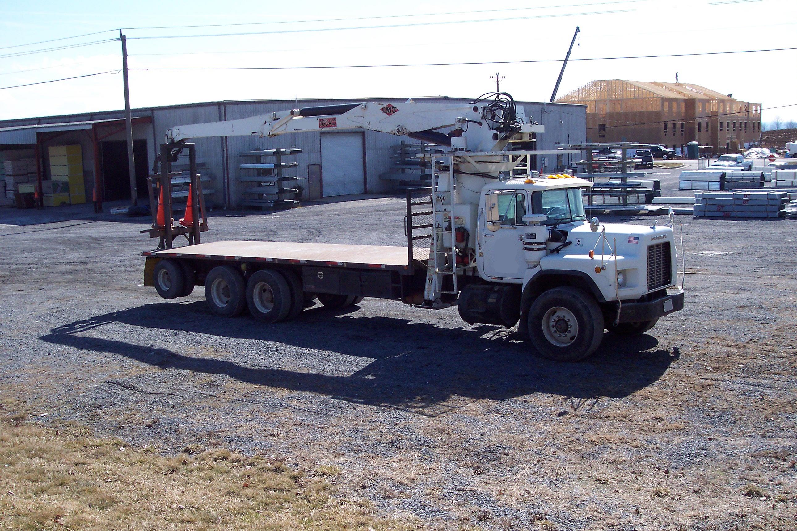 IMT 16042 Drywall, Wallboard, Boom Truck For Sale.