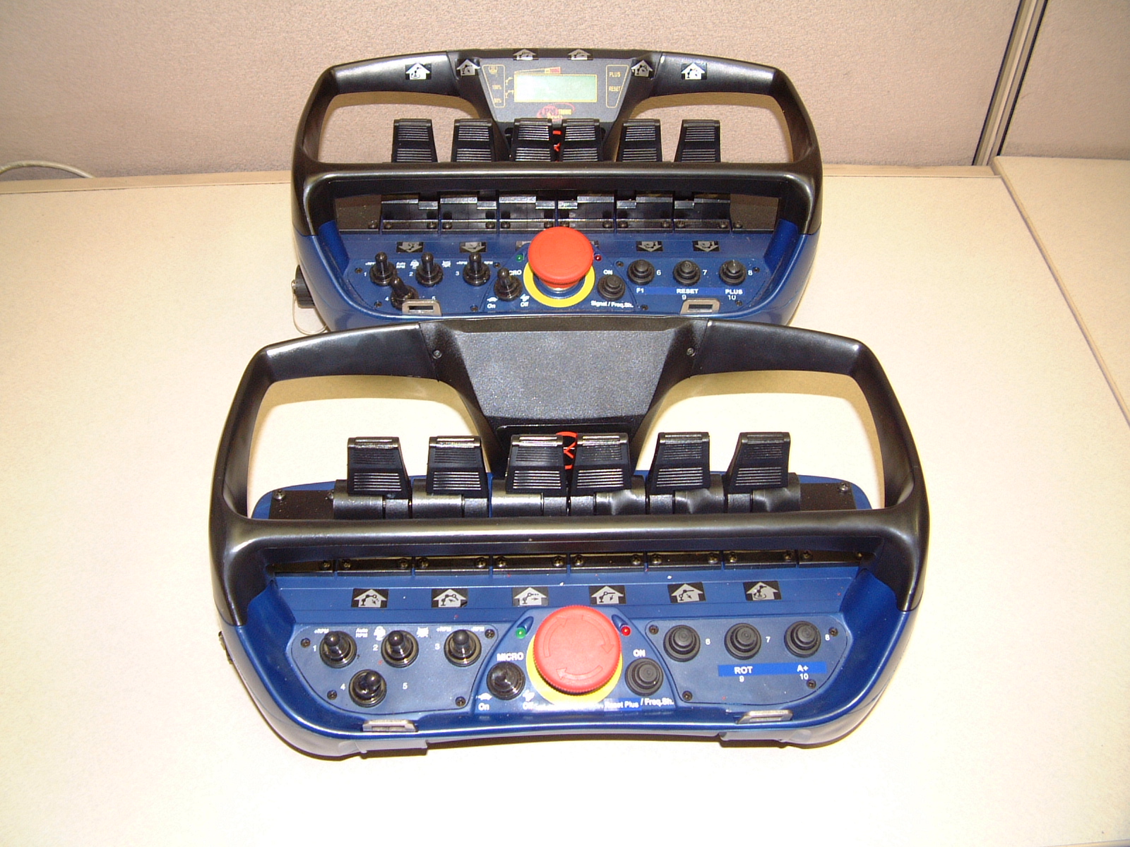 SCANRECO RADIO PARTS, SCANRECO BATTERY, SALES, SERVICE,REPAIR.