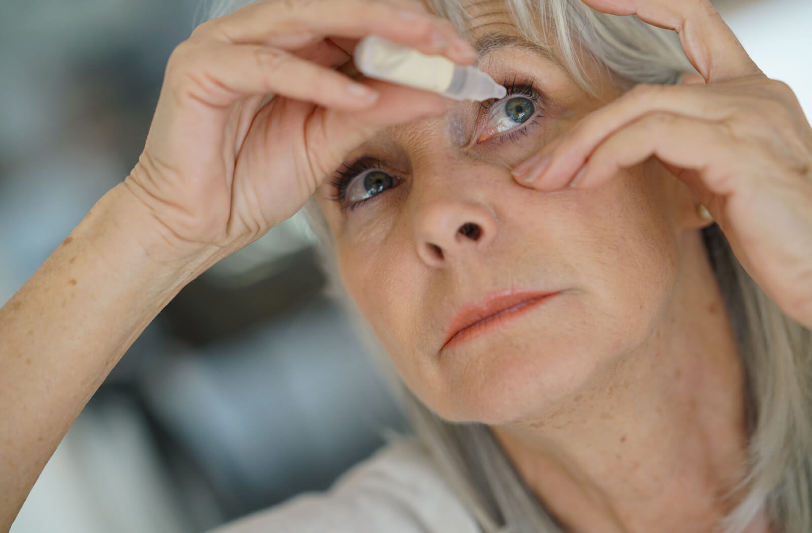 Can You Use Eye Drops With Contacts? Richmond Hill