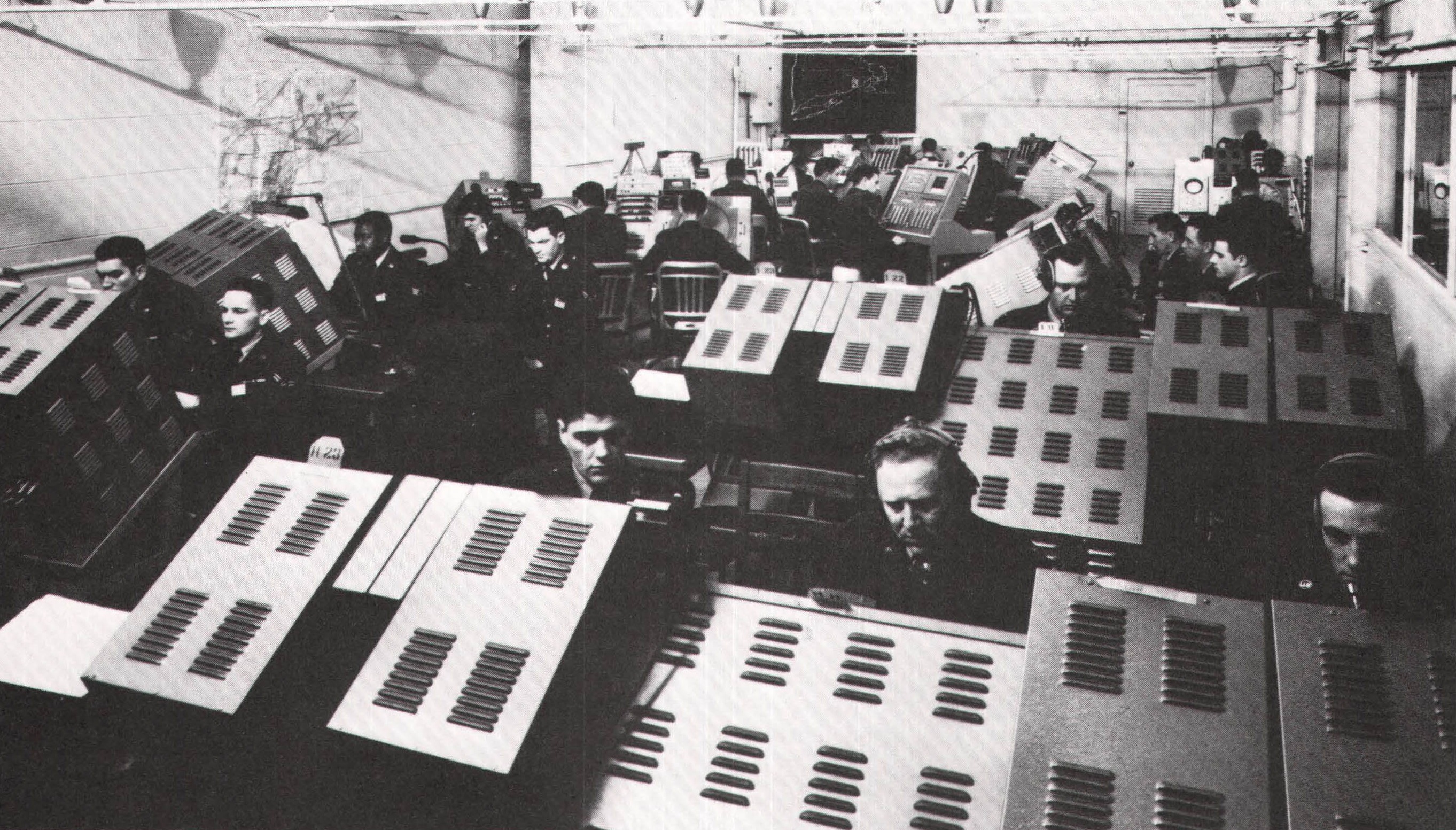 7.3 SAGE (SemiAutomatic GroundEnvironment Computers) Bit by Bit