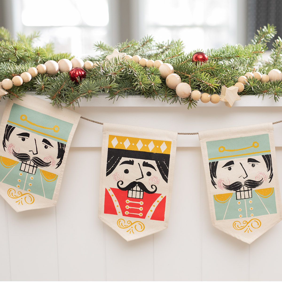 Chalk Couture. Classic Nutcracker Duo Transfer Home Décor Chalk