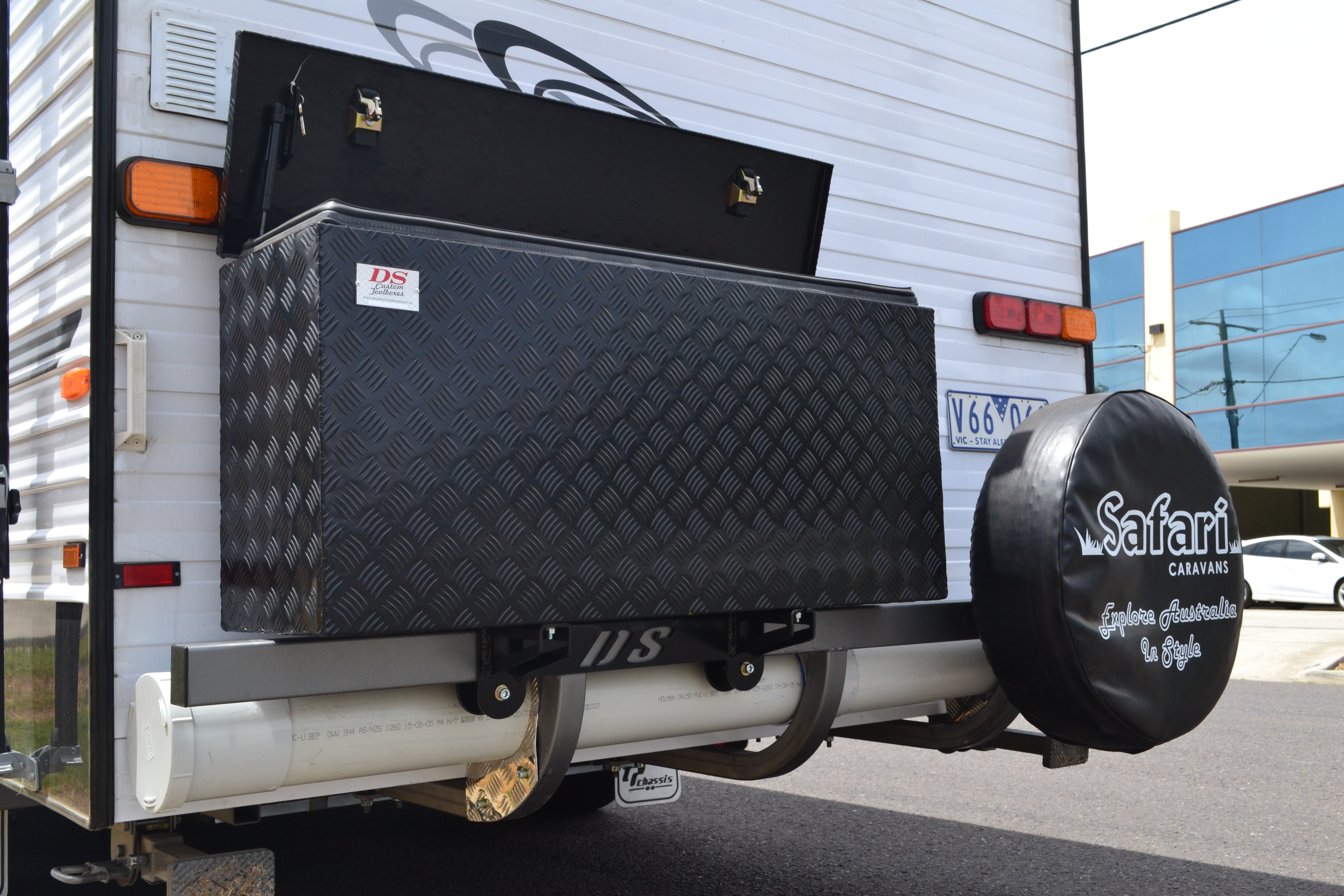 DS Mounting Kit (Caravan Rear Bar) DS Custom Toolboxes