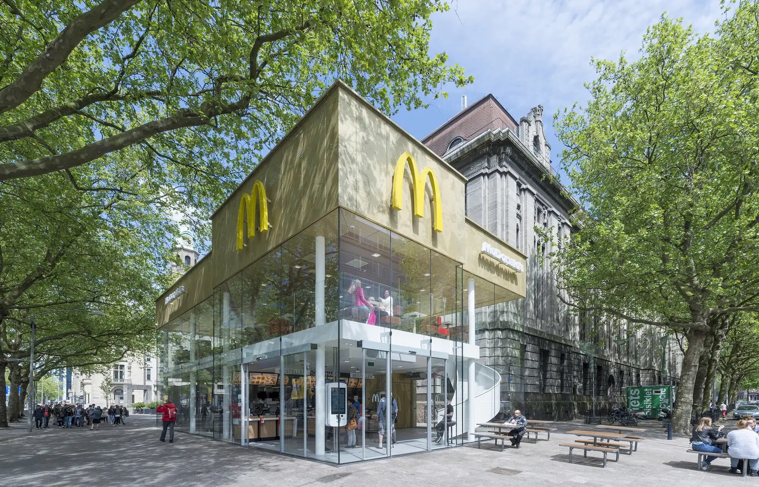 The World’s Fanciest McDonald’s. I’m Loving It! D.Signers