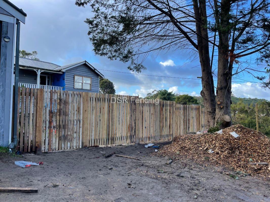 Paling Fencing Service in Mornington Peninsula DSR Fencing