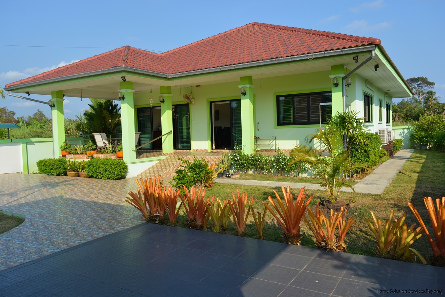 Mae ramphueng pool villa 2 köpa hus i Rayong, Thailand Real Estate