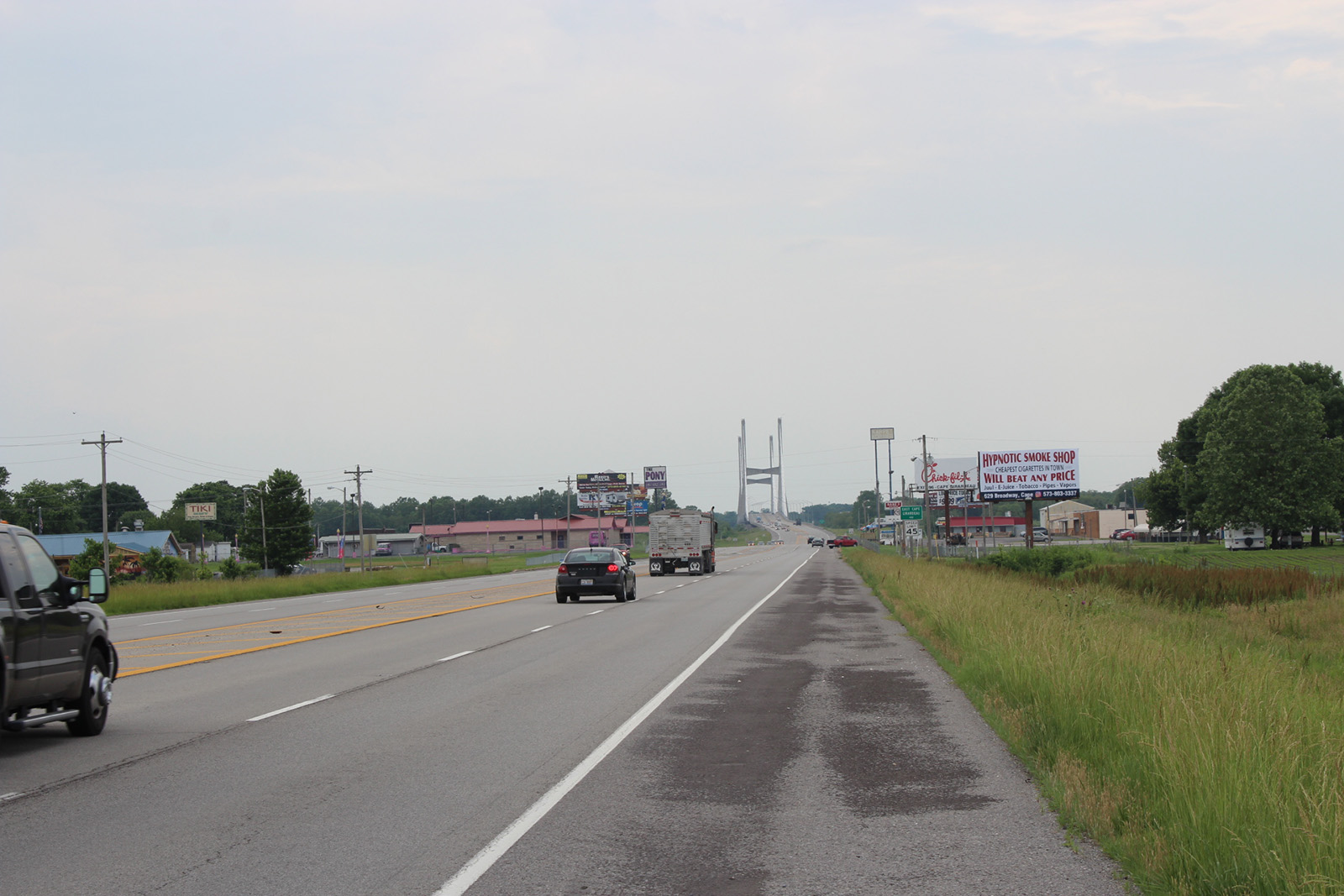 East Cape Girardeau DSW Signs