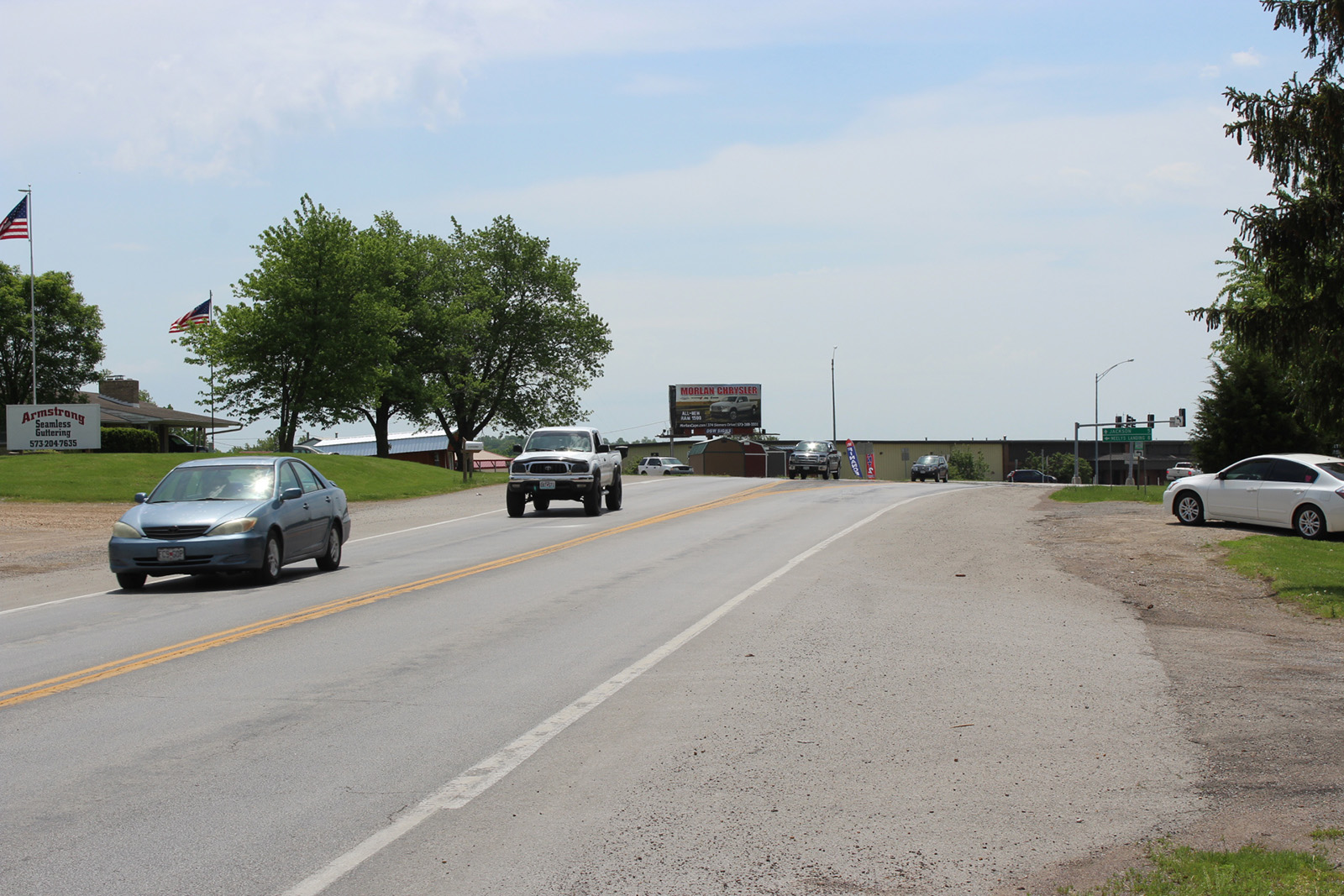 208 Fruitland, MO DSW Signs