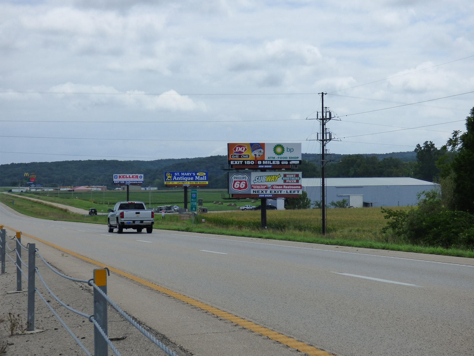 Bloomsdale DSW Signs