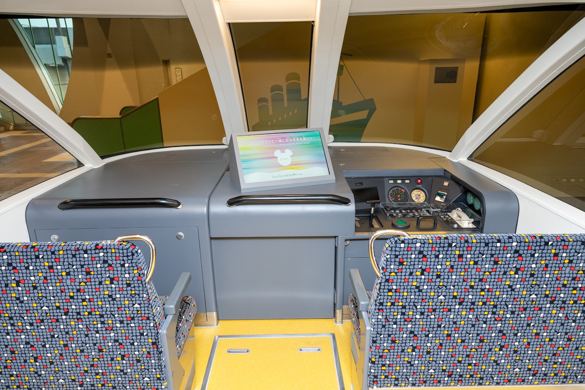 リゾートライナー（Type X）車両を展示！ディズニーリゾートライン「Enjoy the ride! Resort Liner」