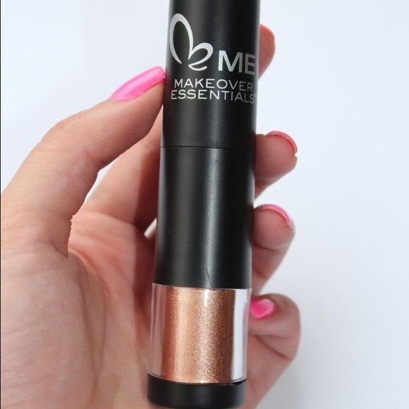 MAC Cosmetics Makeup Makeover Essentials Shimmer Powder Brush Bronze