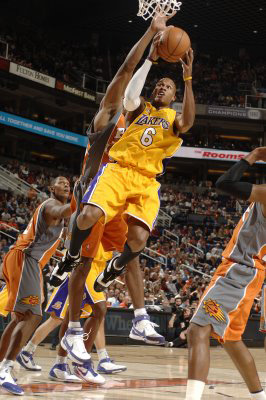 Maurice Evans in 099