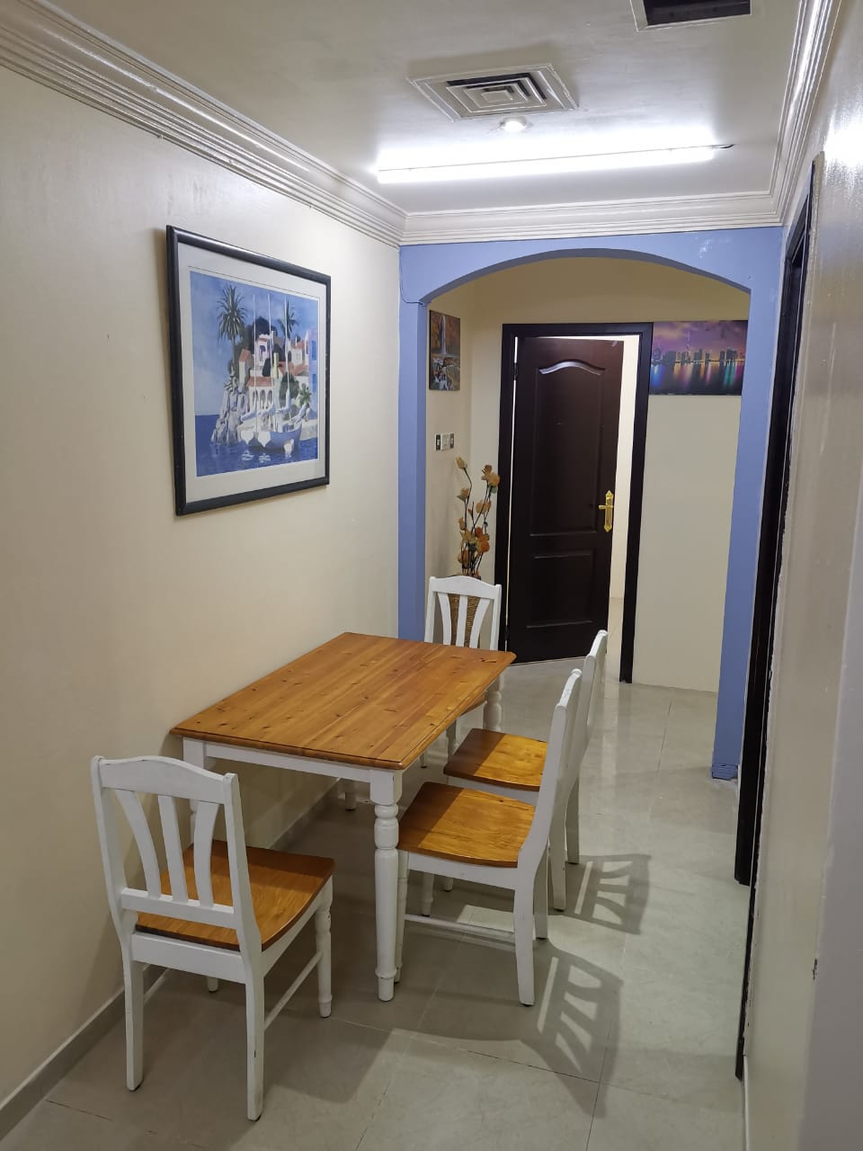 Solo Partition Fully Covered And Furnished In Bur Dubai Near Metro