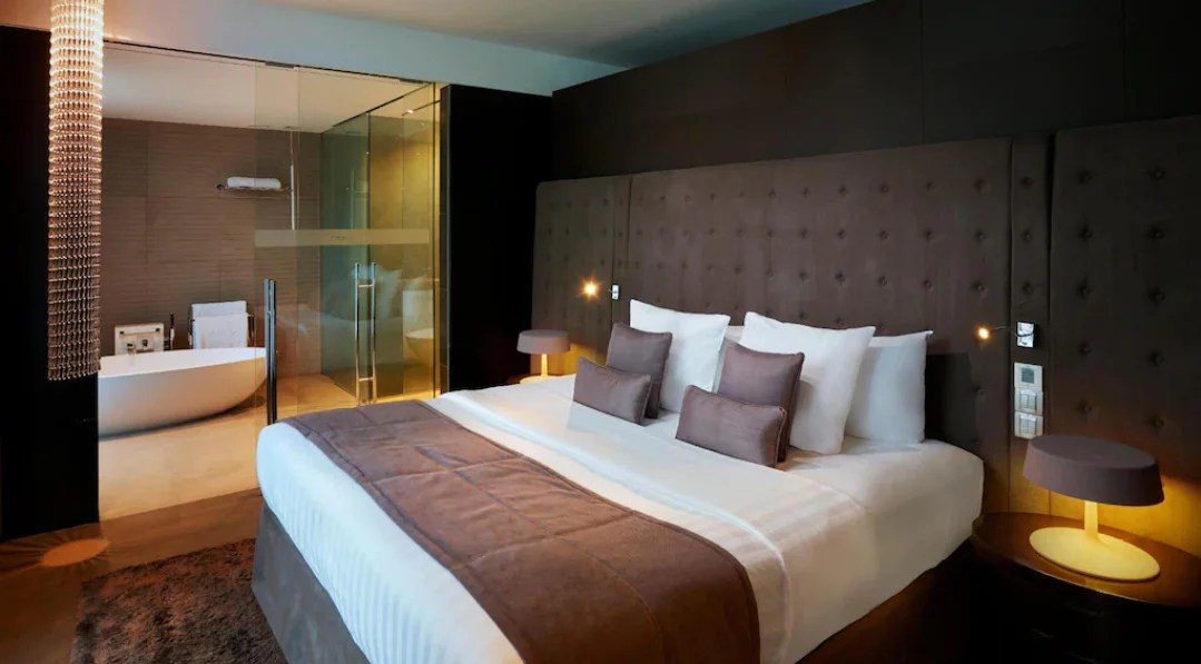 Top 6 Hotels in Dubai for Unmarried Couples Offering HassleFree Stays