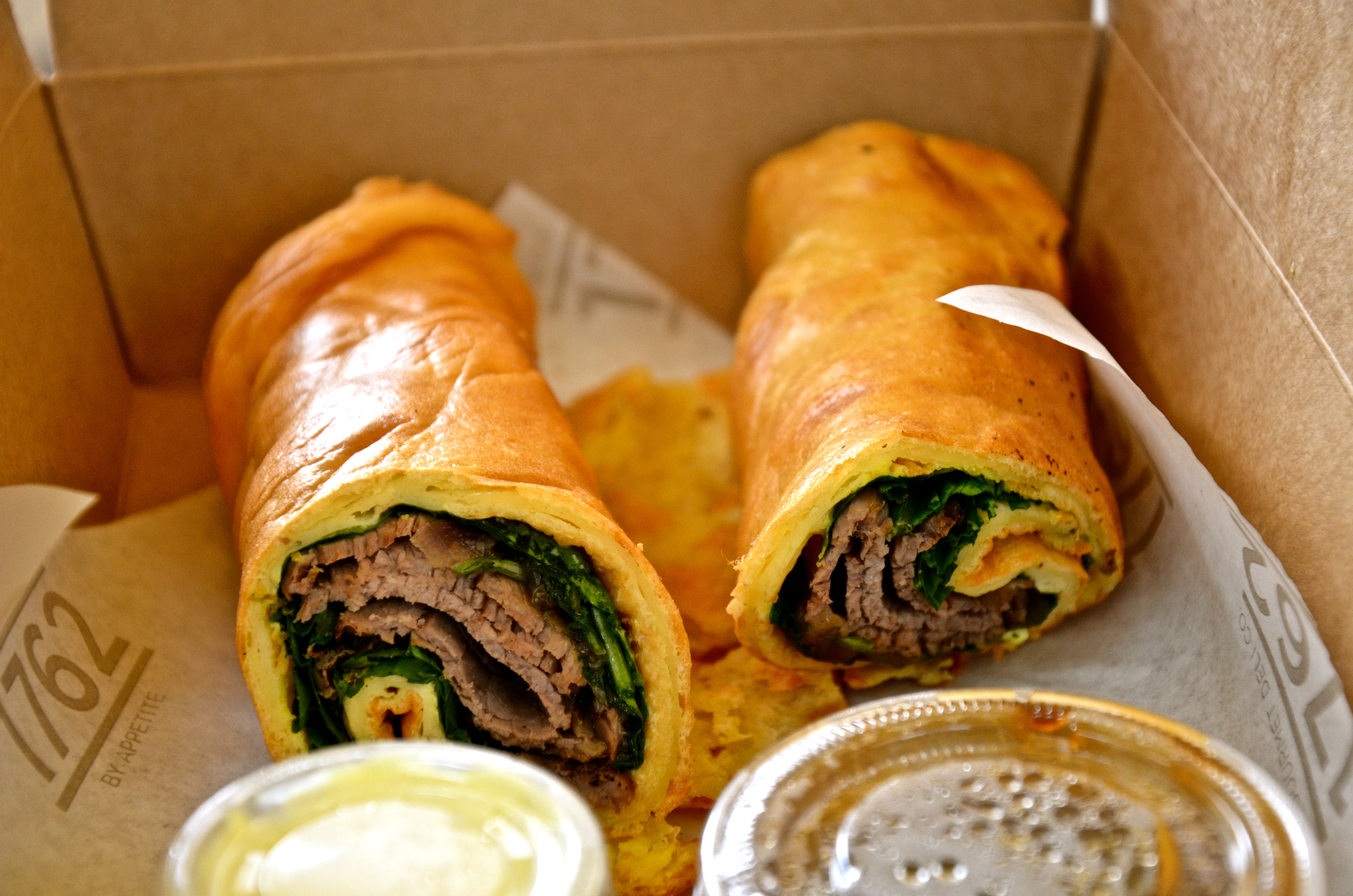 1762's NZ Roast Beef Yorkshire Pud Wrap with pot of Gravy Dhs 35