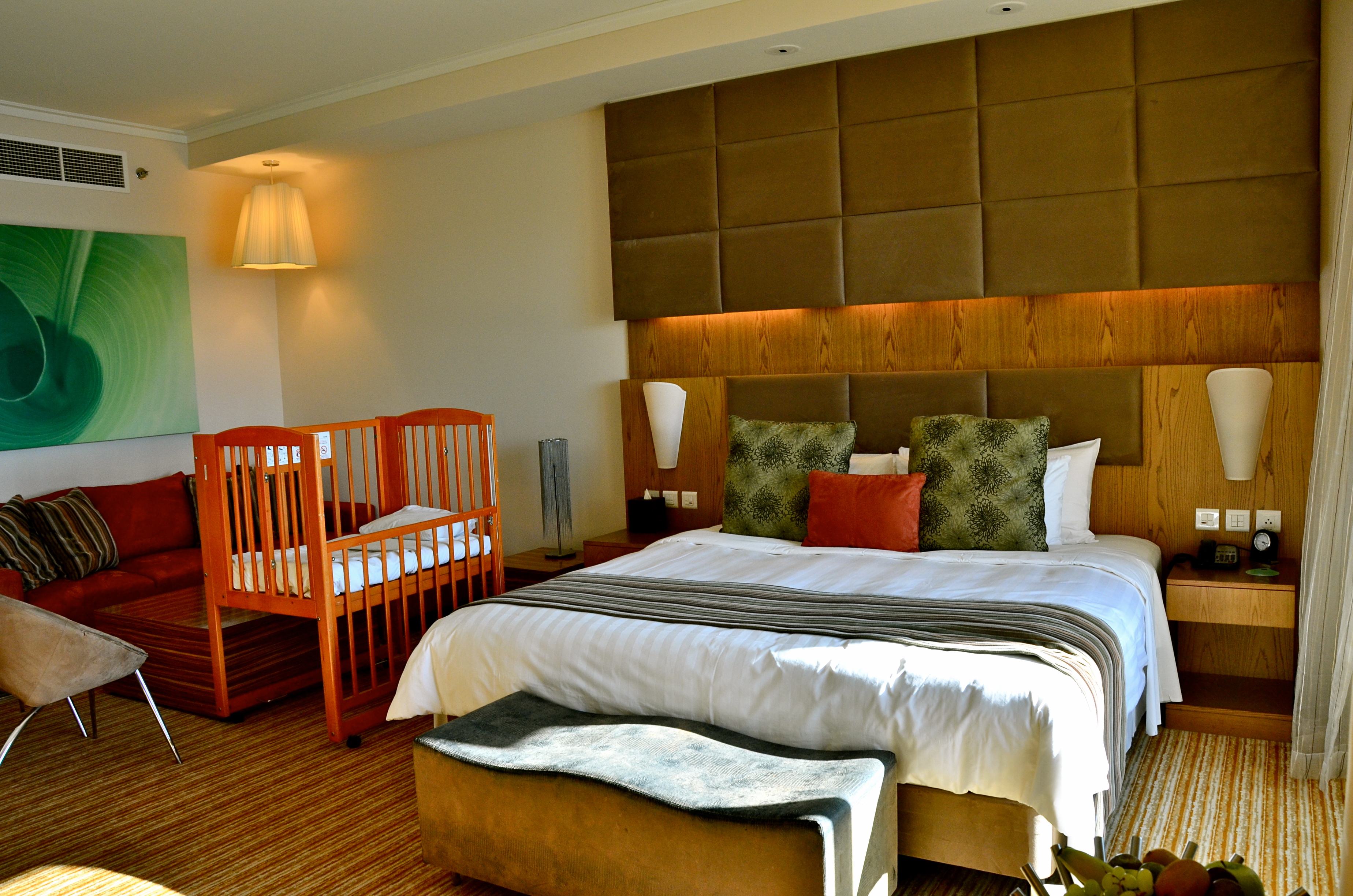 King size bed at Executive Suite, Traders Hotel Abudhabi