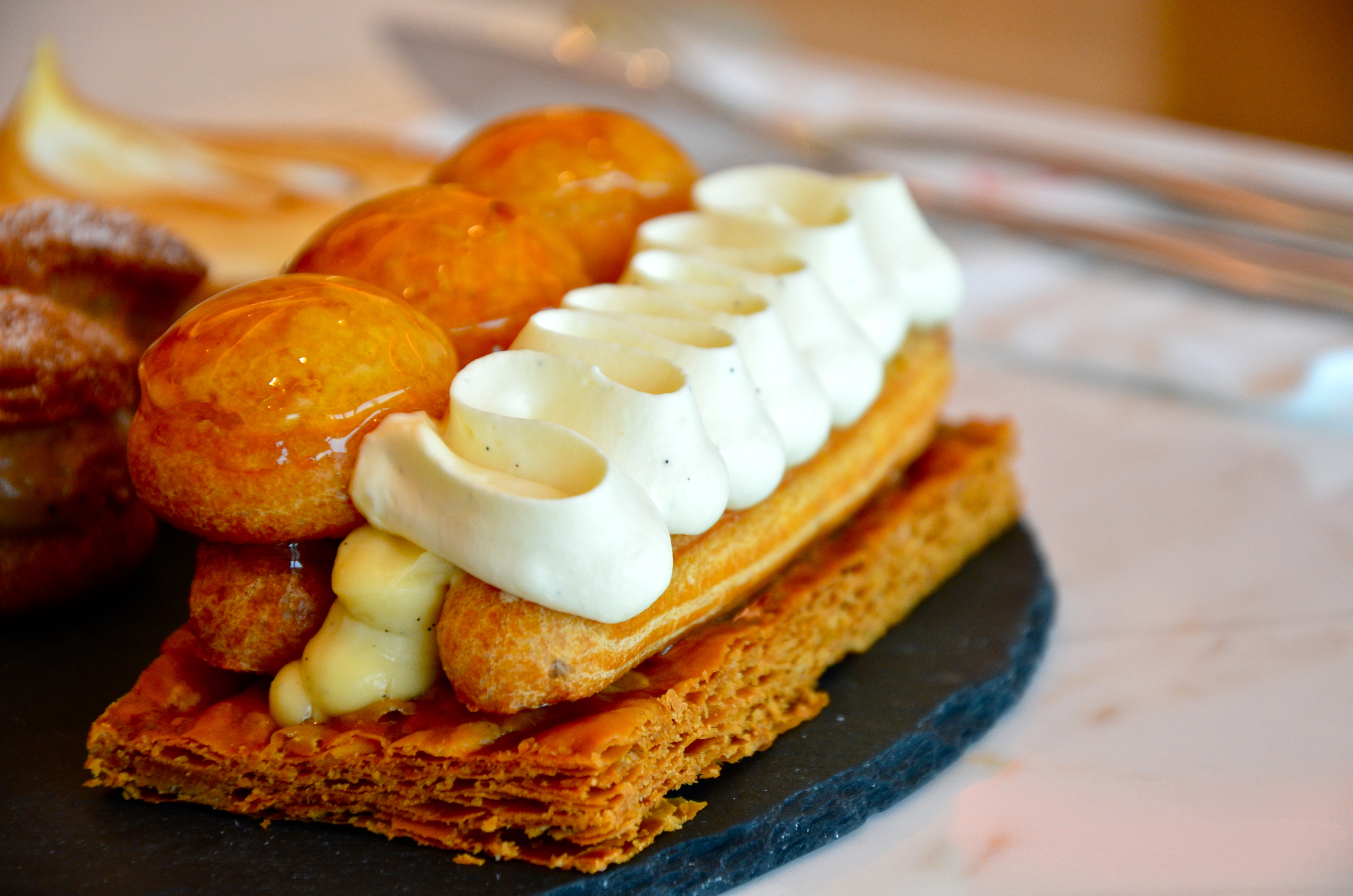 SaintHonore AED 35 Cruncy and flaky pastry with rich caramel