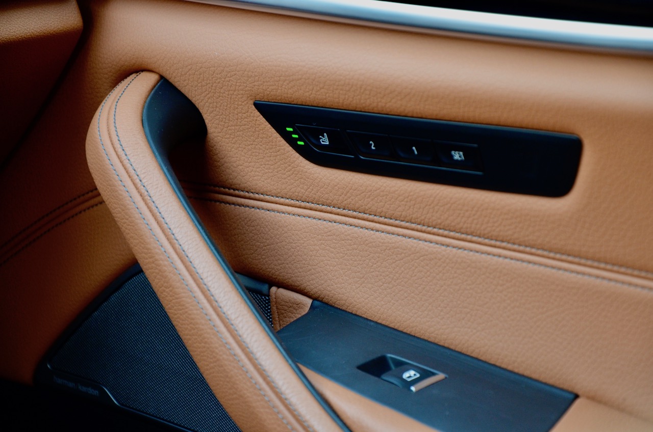 Massage seats buttons