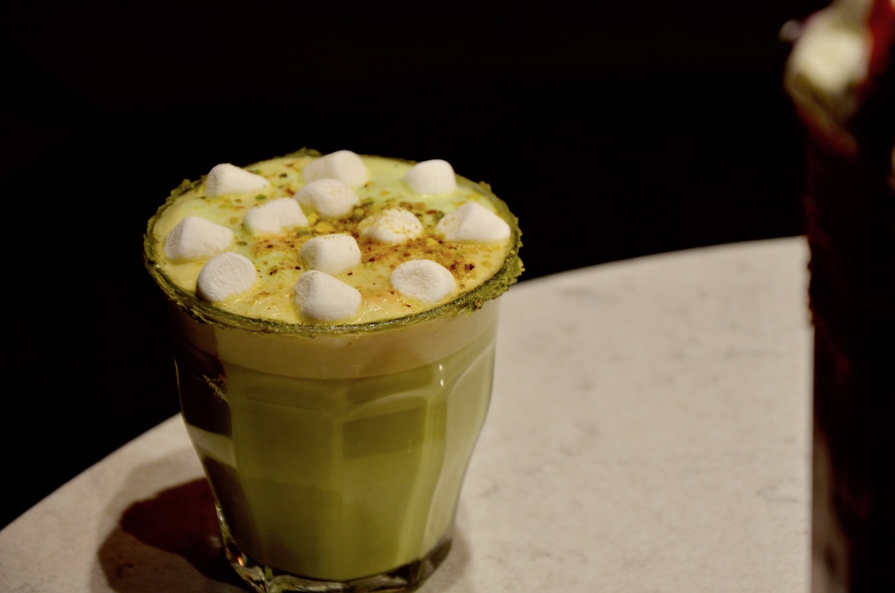 Pistachio Latte AED 25