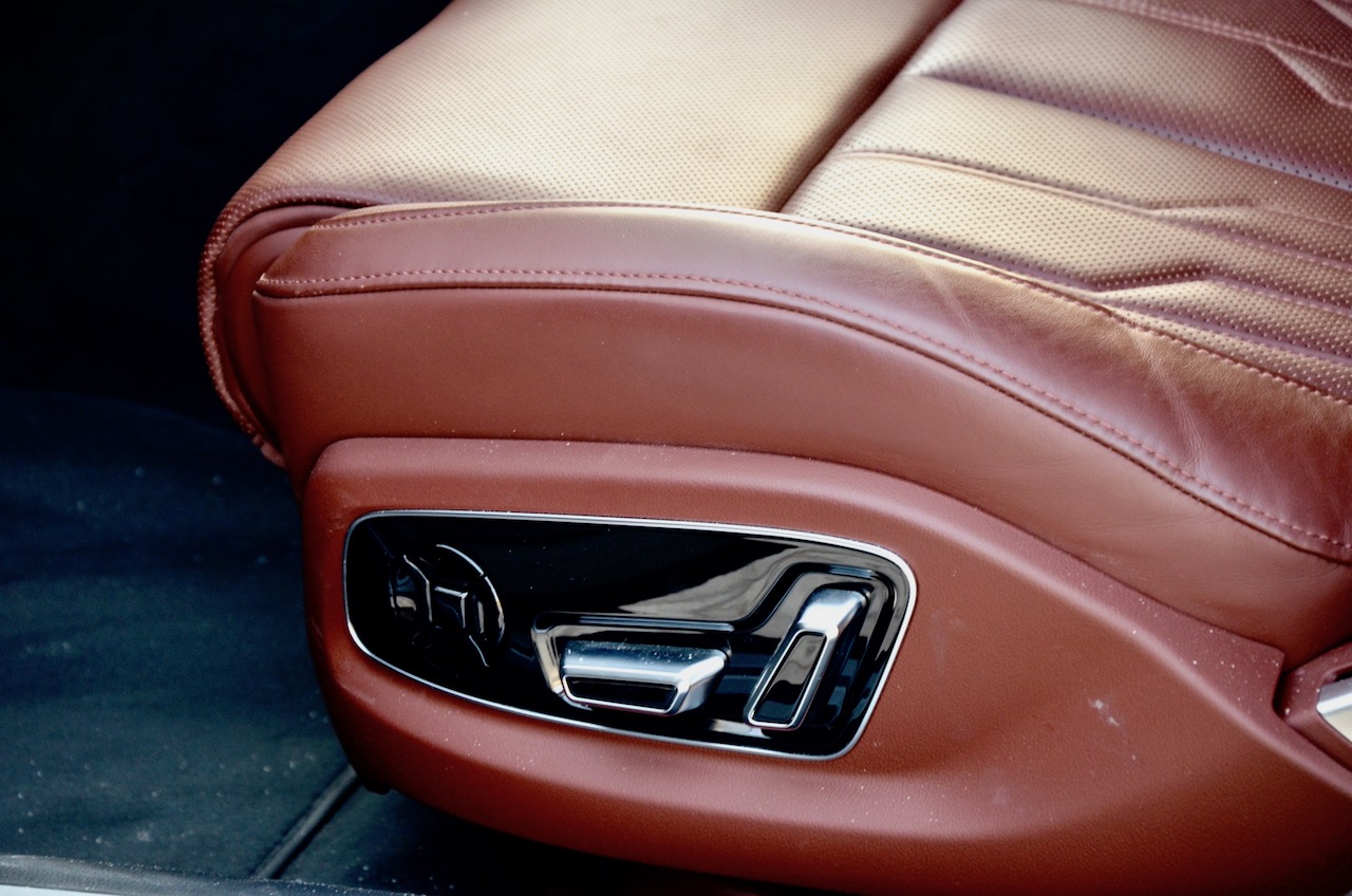 4way lumbar support for the front seats