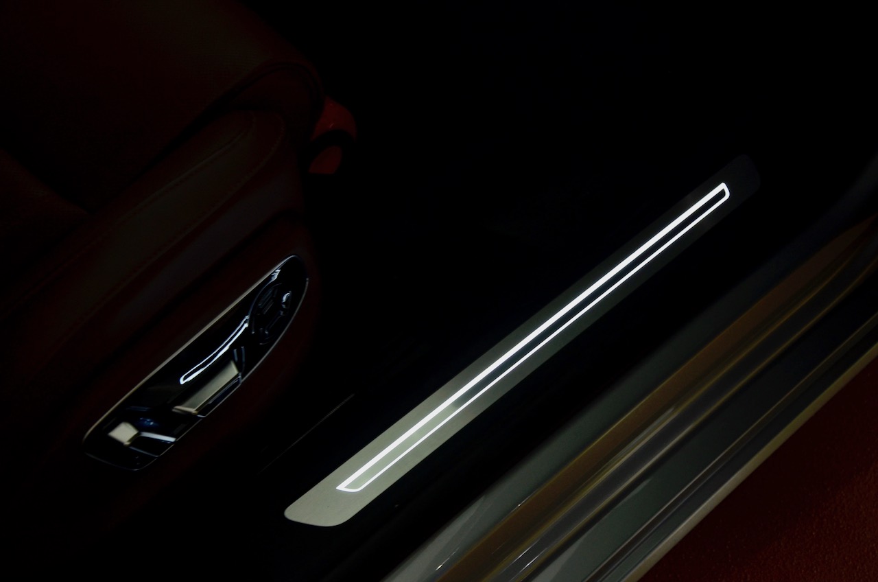 illuminated door sills