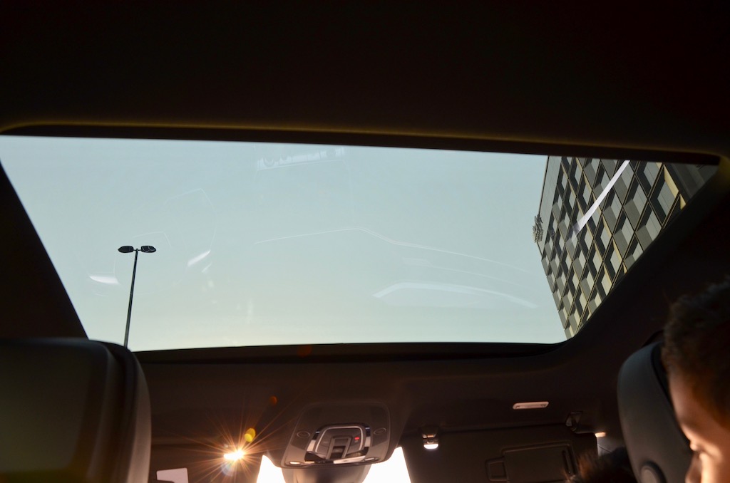 panoramic glass sunroof,