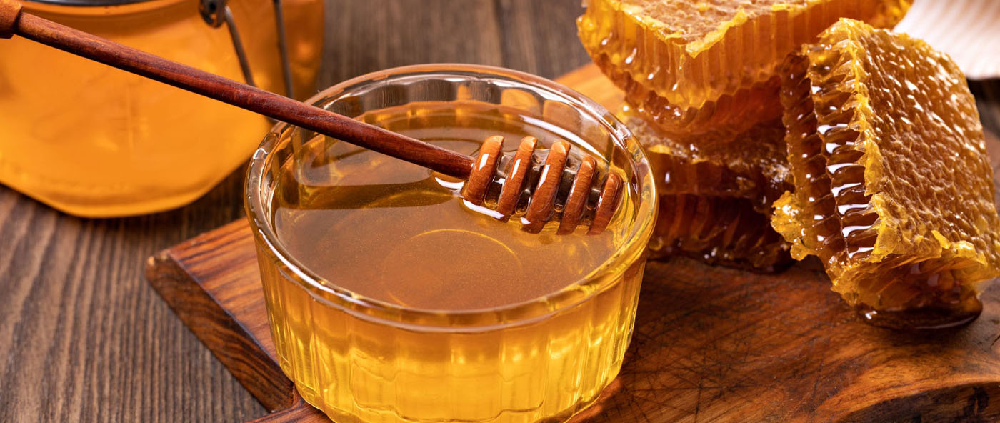 5 Health Benefits Of Royal Jelly Honey + Dosage DubaiMatic